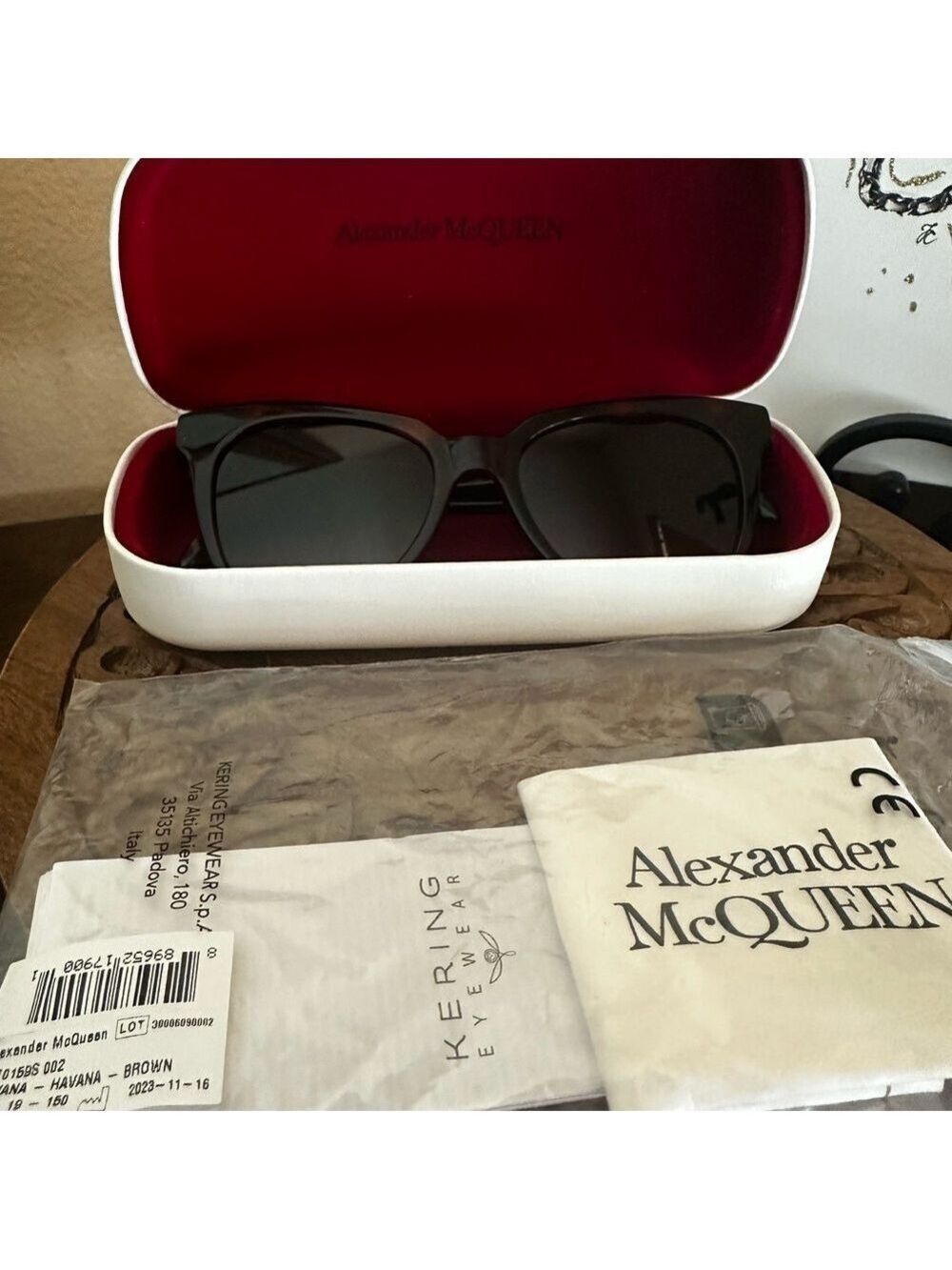 Alexander McQueen Sunglasses New - Picture 6 of 8